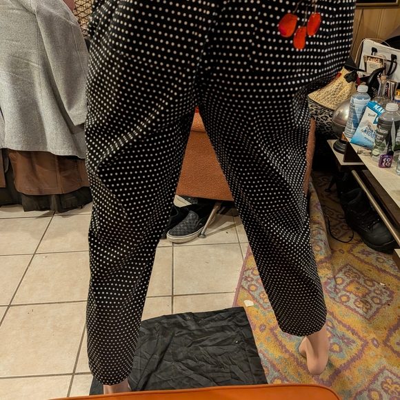 Collectif Black and White Polka Dot Top - Picture 5 of 6